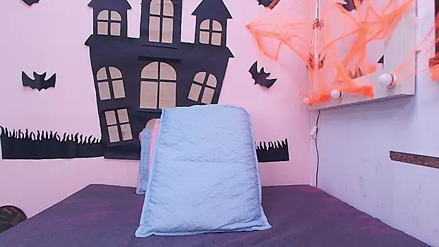 Snapshot of kendal_rossi chatting on 10/18/25, 11:56 kendal rossi online show from 10/18/25, 11:56