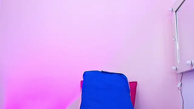 Snapshot of kendal_rossi chatting on 10/06/25, 11:55 kendal rossi online show from 10/06/25, 11:55