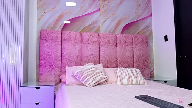 kendal rossi online show from 02/12/26, 11:54