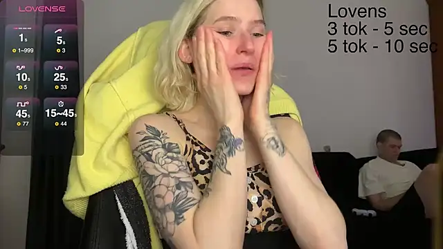 Sexy Sweets online show from 11/30/25, 03:13