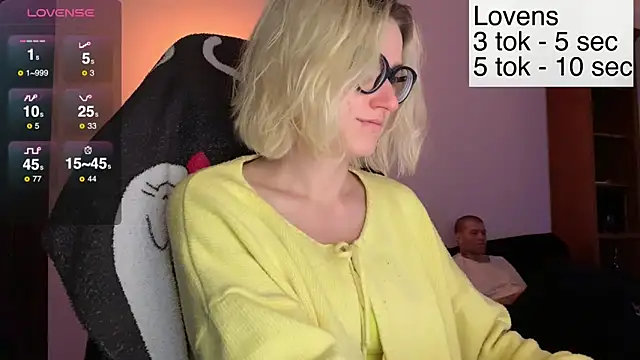 Sexy Sweets online show from 12/13/25, 08:04