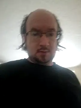 Snapshot of Sweet-Gismo chatting on 09/23/25, 10:22 Sweet-Gismo online show from 09/23/25, 10:22