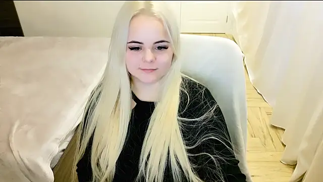 Snapshot of lovely-eyes chatting on 02/24/25, 04:38 lovely-eyes online show from 02/24/25, 04:38