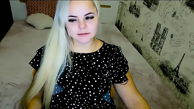 Snapshot of lovely-eyes chatting on 10/31/25, 07:32 lovely-eyes online show from 10/31/25, 07:32