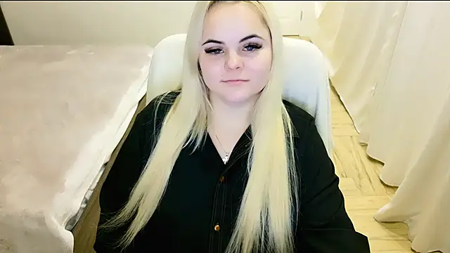 Snapshot of lovely-eyes chatting on 02/11/25, 08:42 lovely-eyes online show from 02/11/25, 08:42