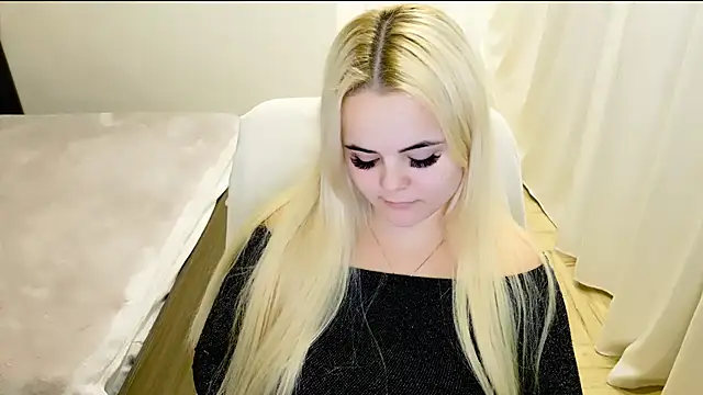 Snapshot of lovely-eyes chatting on 02/17/25, 03:36 lovely-eyes online show from 02/17/25, 03:36