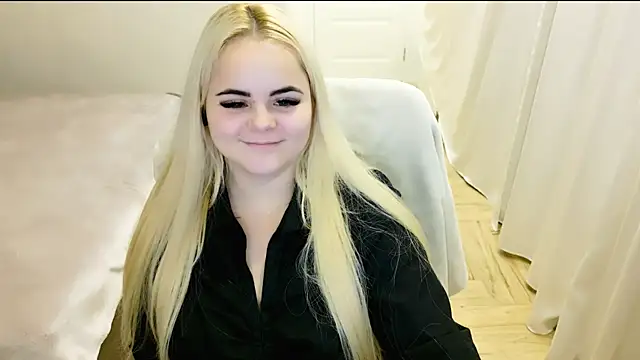 Snapshot of lovely-eyes chatting on 02/01/25, 11:06 lovely-eyes online show from 02/01/25, 11:06