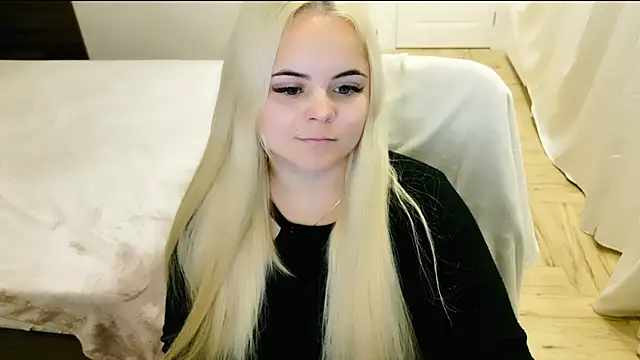 Snapshot of lovely-eyes chatting on 03/18/25, 03:12 lovely-eyes online show from 03/18/25, 03:12