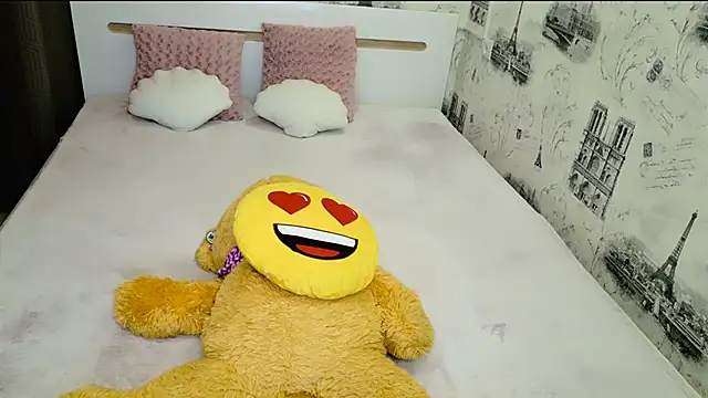 Snapshot of lovely-eyes chatting on 12/13/25, 08:04 lovely-eyes online show from 12/13/25, 08:04