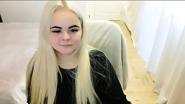Snapshot of lovely-eyes chatting on 02/28/25, 05:48 lovely-eyes online show from 02/28/25, 05:48