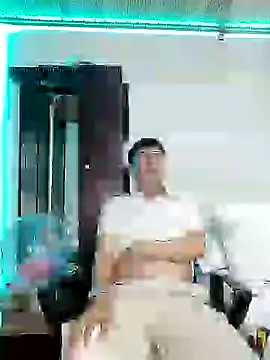 Snapshot of Naim__cruise chatting on 12/13/24, 03:27 Naim cruise online show from 12/13/24, 03:27