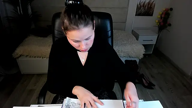 Snapshot of Dana__dom chatting on 02/18/25, 01:32 Dana dom online show from 02/18/25, 01:32