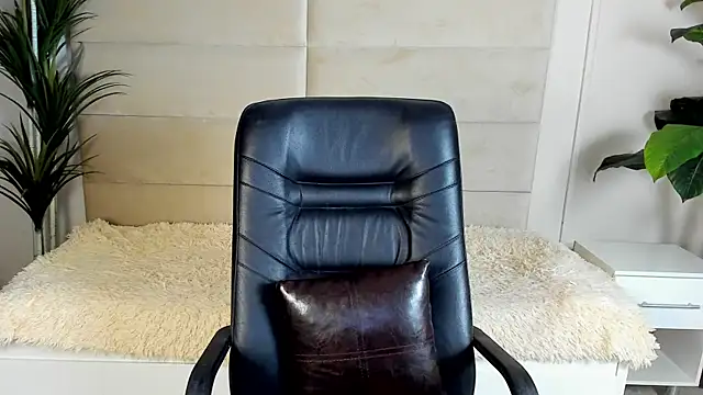 Dana  dom online show from 11/09/25, 01:04