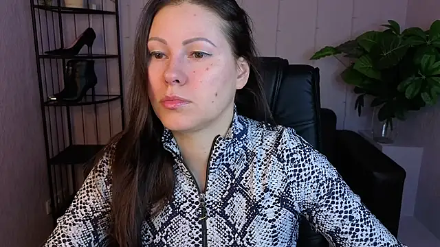 Dana  dom online show from 04/17/26, 01:52