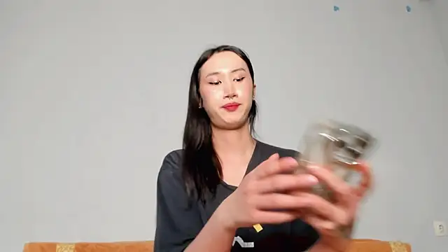 asian kiya online show from 12/16/25, 02:38