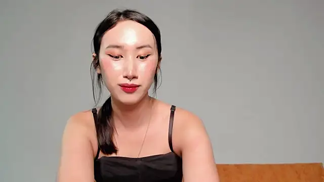 asian kiya online show from 11/13/25, 10:24