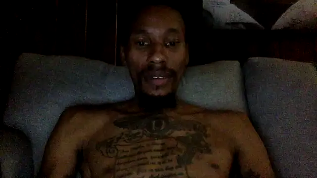 Snapshot of KingDerRico chatting on 09/16/25, 04:46 KingDerRico online show from 09/16/25, 04:46