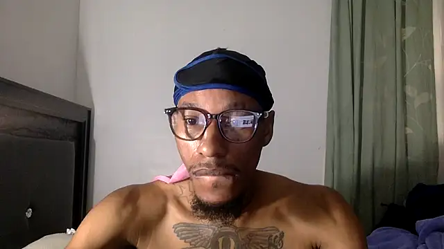 Snapshot of KingDerRico chatting on 10/11/25, 03:13 KingDerRico online show from 10/11/25, 03:13