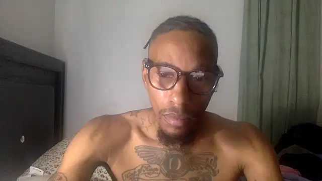 Snapshot of KingDerRico chatting on 10/09/25, 12:33 KingDerRico online show from 10/09/25, 12:33