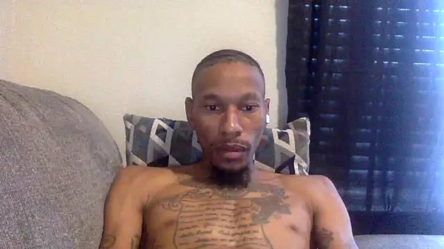 Snapshot of KingDerRico chatting on 10/17/25, 09:49 KingDerRico online show from 10/17/25, 09:49