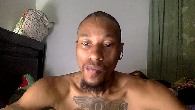 Snapshot of KingDerRico chatting on 10/28/25, 09:58 KingDerRico online show from 10/28/25, 09:58