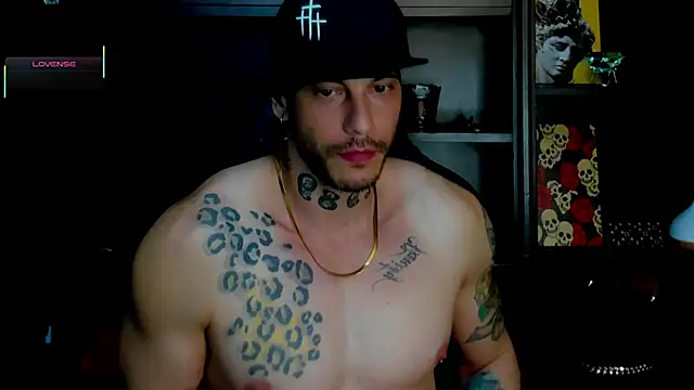 Snapshot of RickG_Oficial chatting on 10/16/25, 10:51 RickG Oficial online show from 10/16/25, 10:51