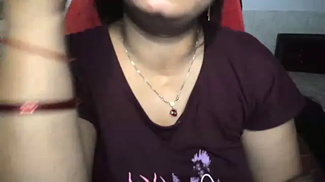 Snapshot of Gulaboo_bhabi chatting on 05/12/26, 11:33 Gulaboo bhabi online show from 05/12/26, 11:33