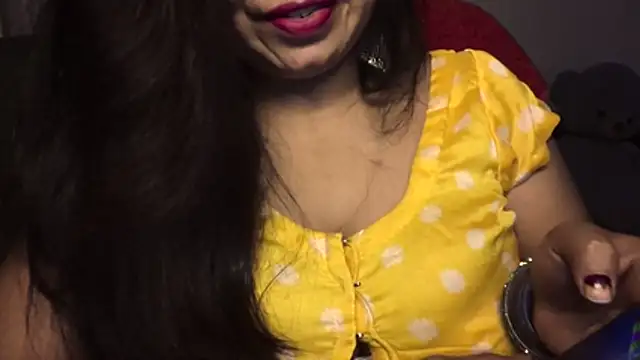 Snapshot of Gulaboo_bhabi chatting on 06/12/26, 04:16 Gulaboo bhabi online show from 06/12/26, 04:16