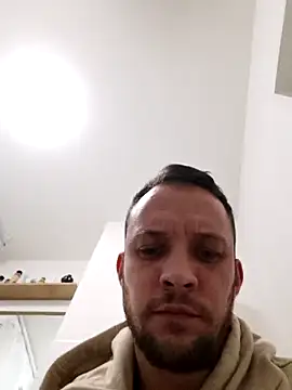 Snapshot of Chriso0007 chatting on 10/20/25, 01:29 Chriso0007 online show from 10/20/25, 01:29