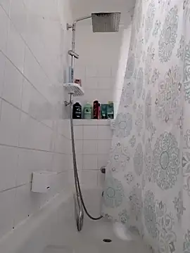 Snapshot of Chriso0007 chatting on 11/14/25, 11:14 Chriso0007 online show from 11/14/25, 11:14