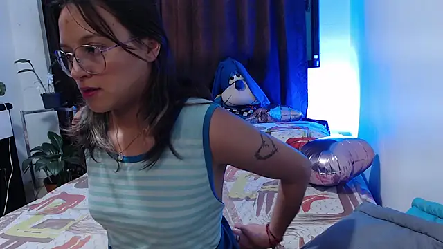 Zoe--khalL online show from 01/15/26, 06:17