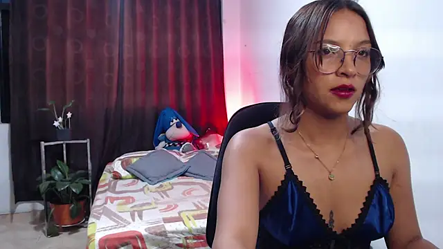 Zoe--khalL online show from 01/13/26, 05:00