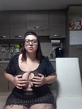 carolyne2023 online show from 04/13/26, 08:57