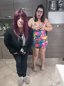 carolyne2023 online show from 11/24/25, 08:14