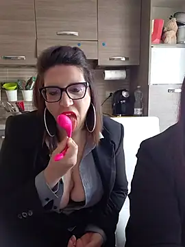 carolyne2023 online show from 03/28/26, 09:43