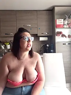 carolyne2023 online show from 04/12/26, 07:22