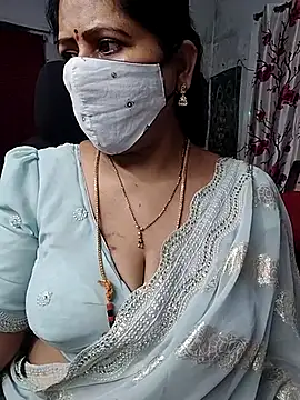 Snapshot of Rani_Darling_99 chatting on 06/12/26, 07:55 Rani Darling 99 online show from 06/12/26, 07:55