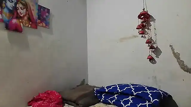 Snapshot of Rani_Darling_99 chatting on 10/06/25, 02:40 Rani Darling 99 online show from 10/06/25, 02:40