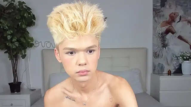 Snapshot of Felix_Rey chatting on 11/30/25, 03:57 Felix Rey online show from 11/30/25, 03:57