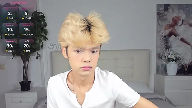 Snapshot of Felix_Rey chatting on 09/19/25, 01:26 Felix Rey online show from 09/19/25, 01:26