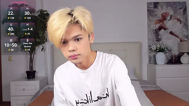 Snapshot of Felix_Rey chatting on 03/19/25, 09:58 Felix Rey online show from 03/19/25, 09:58