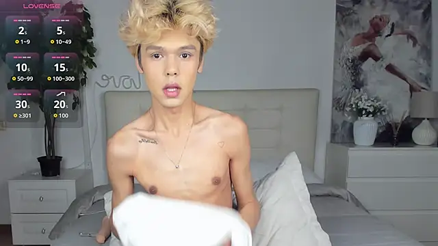 Snapshot of Felix_Rey chatting on 09/17/25, 02:30 Felix Rey online show from 09/17/25, 02:30