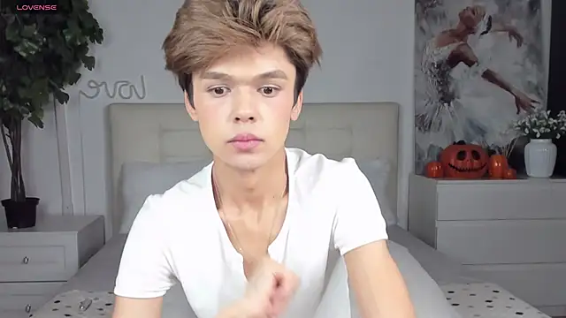 Snapshot of Felix_Rey chatting on 11/05/25, 03:48 Felix Rey online show from 11/05/25, 03:48