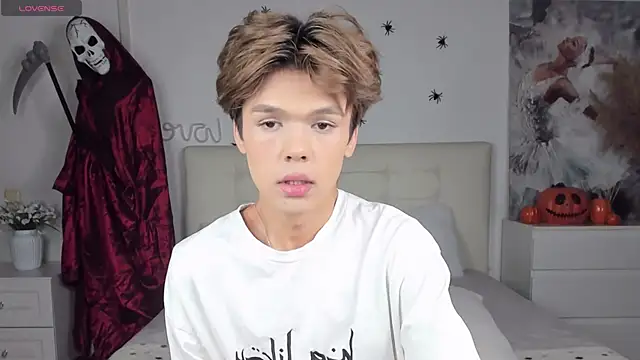 Snapshot of Felix_Rey chatting on 10/29/25, 09:03 Felix Rey online show from 10/29/25, 09:03