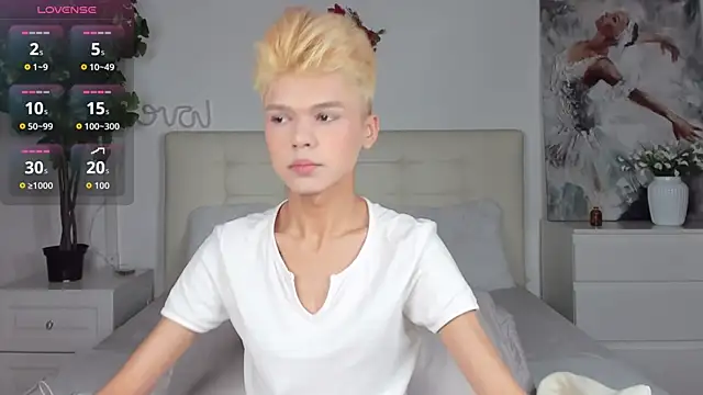 Snapshot of Felix_Rey chatting on 11/22/25, 08:51 Felix Rey online show from 11/22/25, 08:51