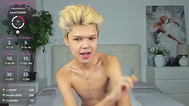 Snapshot of Felix_Rey chatting on 03/10/25, 01:45 Felix Rey online show from 03/10/25, 01:45