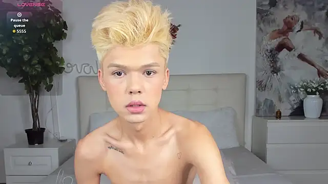 Snapshot of Felix_Rey chatting on 11/24/25, 03:34 Felix Rey online show from 11/24/25, 03:34