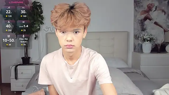 Snapshot of Felix_Rey chatting on 09/28/25, 04:14 Felix Rey online show from 09/28/25, 04:14