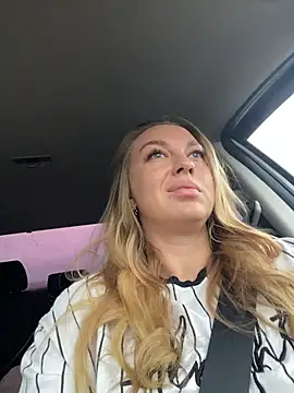 Sweet   Emily online show from 11/23/25, 12:04