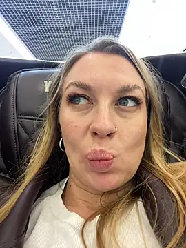 Sweet   Emily online show from 11/30/25, 01:12